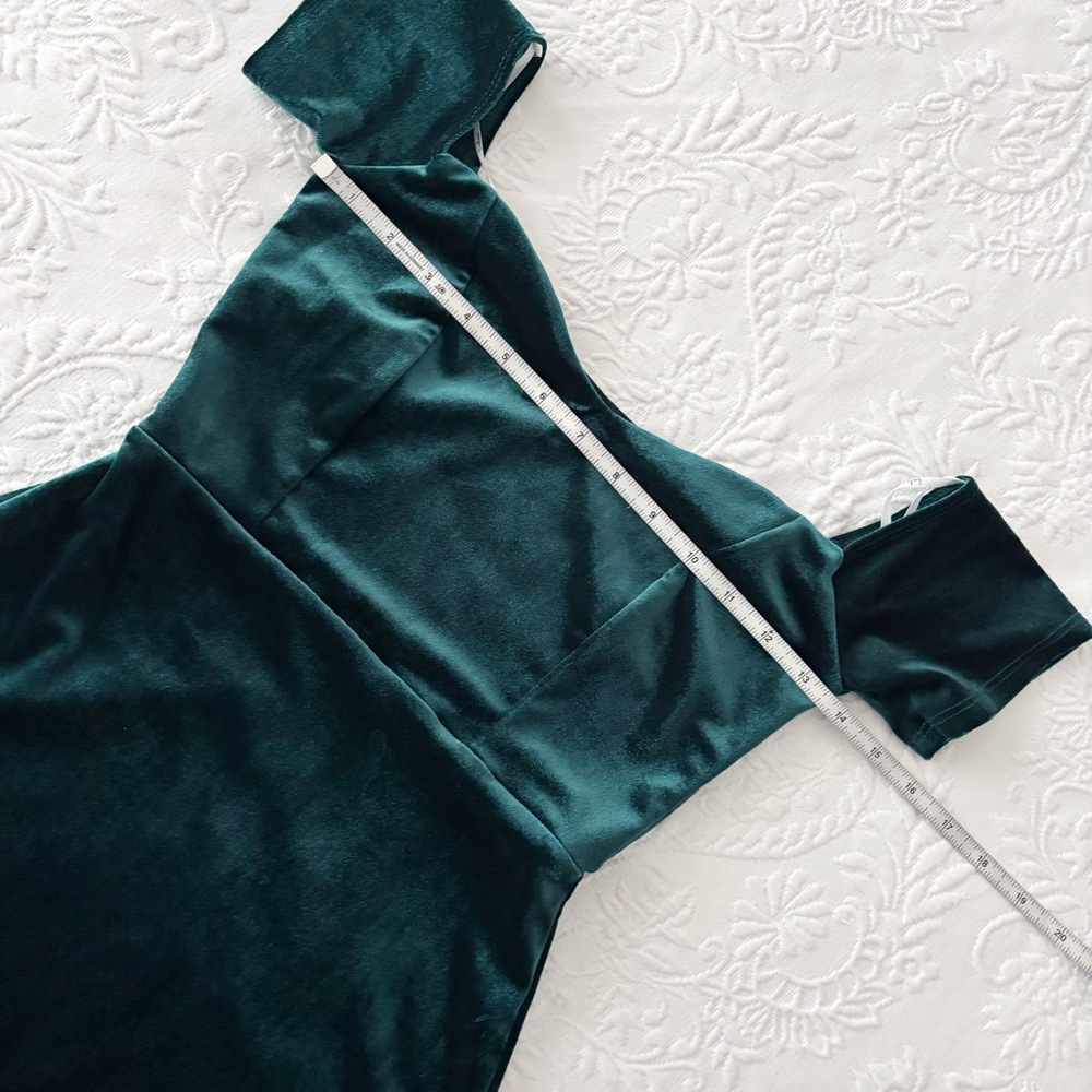 NWOT Lulus How Much I Care Emerald Green Velvet Off-the-Shoulder Midi Dress - Picture 6 of 8